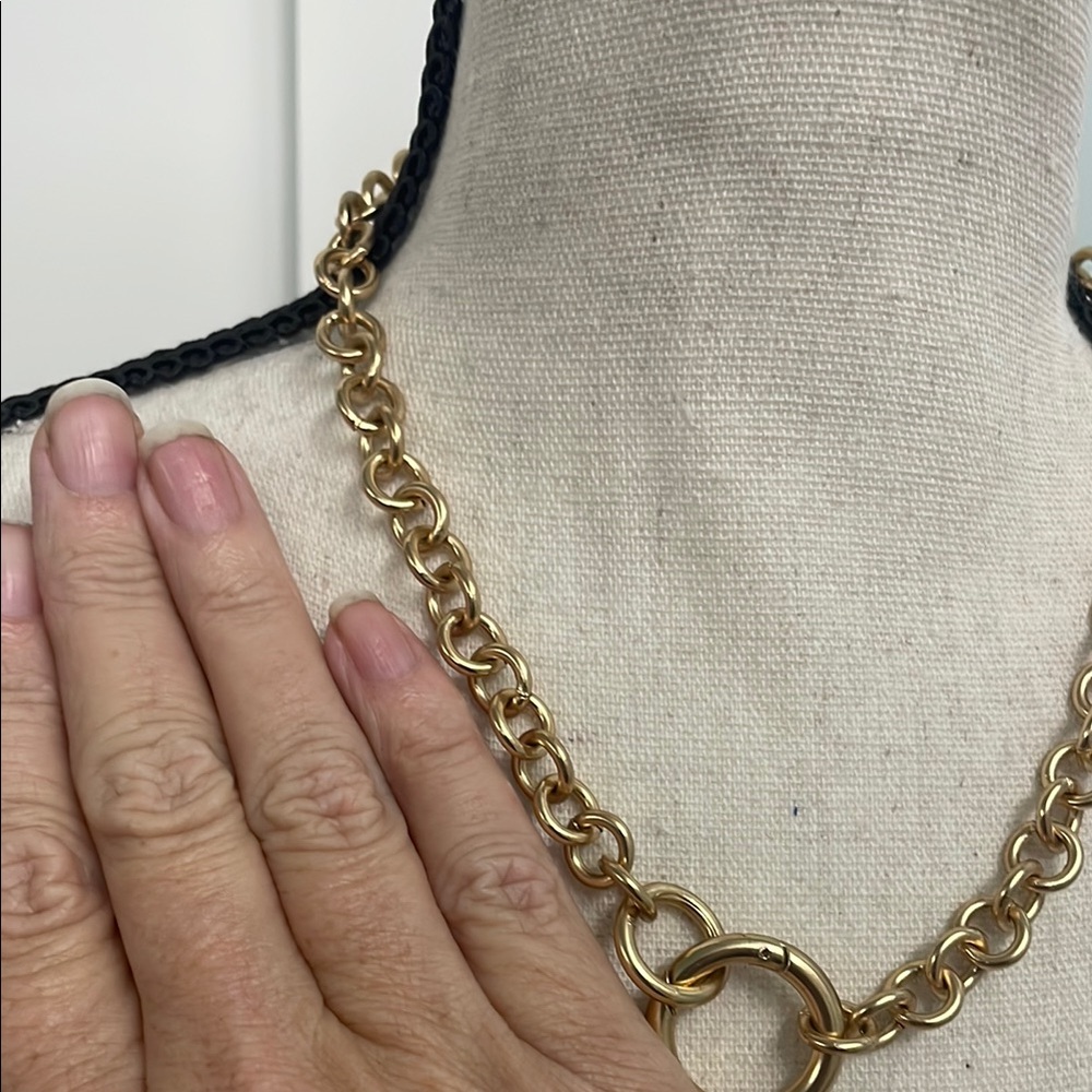 Chic Gold Chain Necklace - Picture 5 of 5
